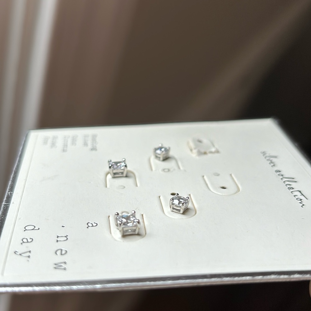NWT A New Day 5 Sets of Stud Earrings - Picture 6 of 6